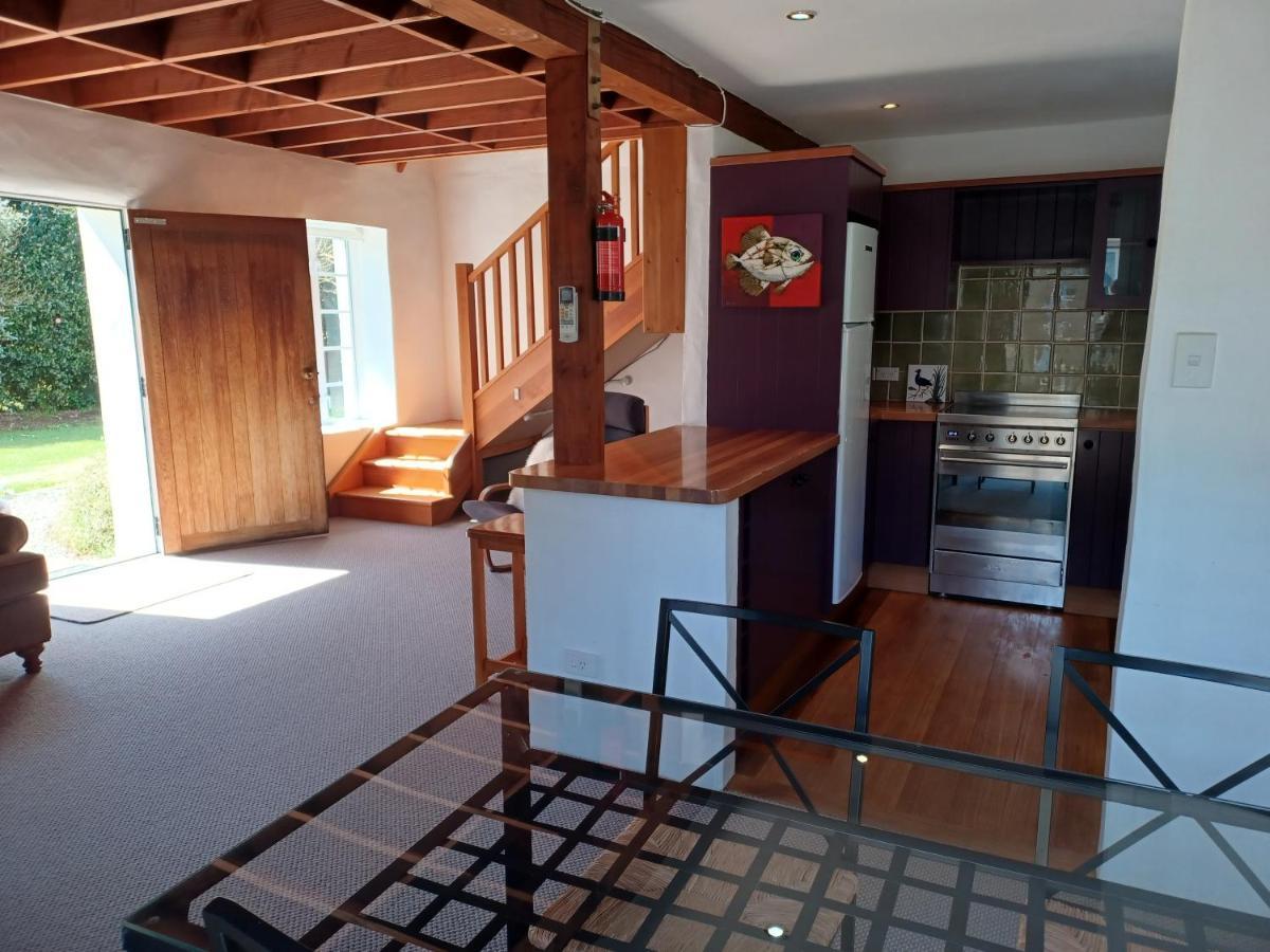 Pirita Vineyard Cottage. Upper Moutere ภายนอก รูปภาพ