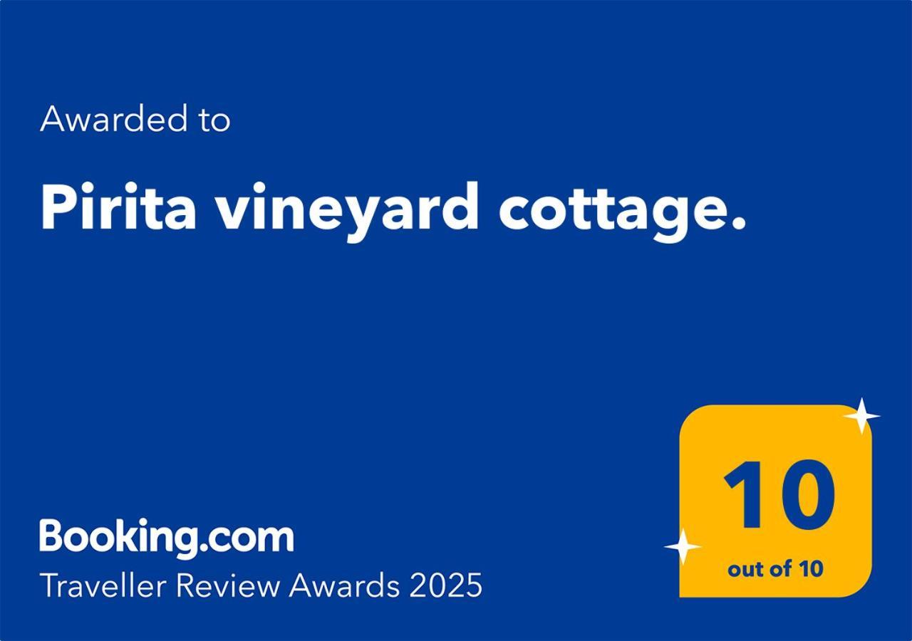 Pirita Vineyard Cottage. Upper Moutere ภายนอก รูปภาพ